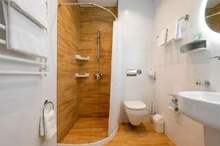 Гостиница Вилла Дежа Вю Адлер Четырехместный номер с балконом-6